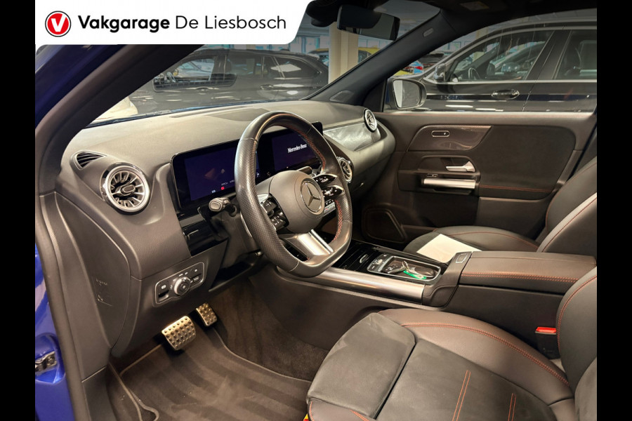 Mercedes-Benz GLA 250 e AMG Line |19 inch | 360camera| panoramadak|sfeer verlichting