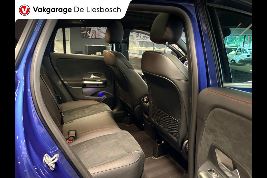 Mercedes-Benz GLA 250 e AMG Line |19 inch | 360camera| panoramadak|sfeer verlichting