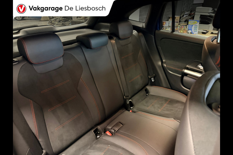Mercedes-Benz GLA 250 e AMG Line |19 inch | 360camera| panoramadak|sfeer verlichting
