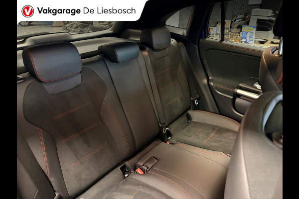 Mercedes-Benz GLA 250 e AMG Line |19 inch | 360camera| panoramadak|sfeer verlichting