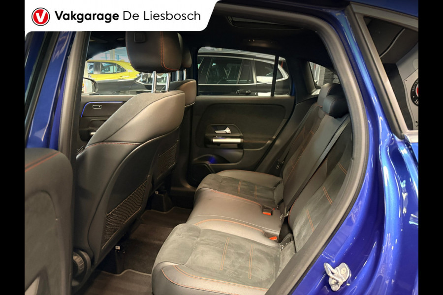 Mercedes-Benz GLA 250 e AMG Line |19 inch | 360camera| panoramadak|sfeer verlichting