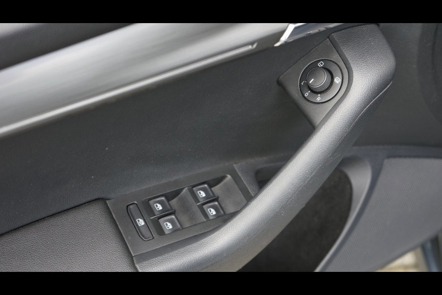 Škoda Octavia Combi 1.0 TSI Greentech AUTOMAAT-CANTON SOUND-CLIMA-CRUISE-KEYLESS-LED-NAVIGATIE-STOELVERWARMING