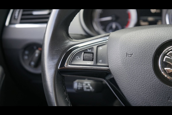 Škoda Octavia Combi 1.0 TSI Greentech AUTOMAAT-CANTON SOUND-CLIMA-CRUISE-KEYLESS-LED-NAVIGATIE-STOELVERWARMING