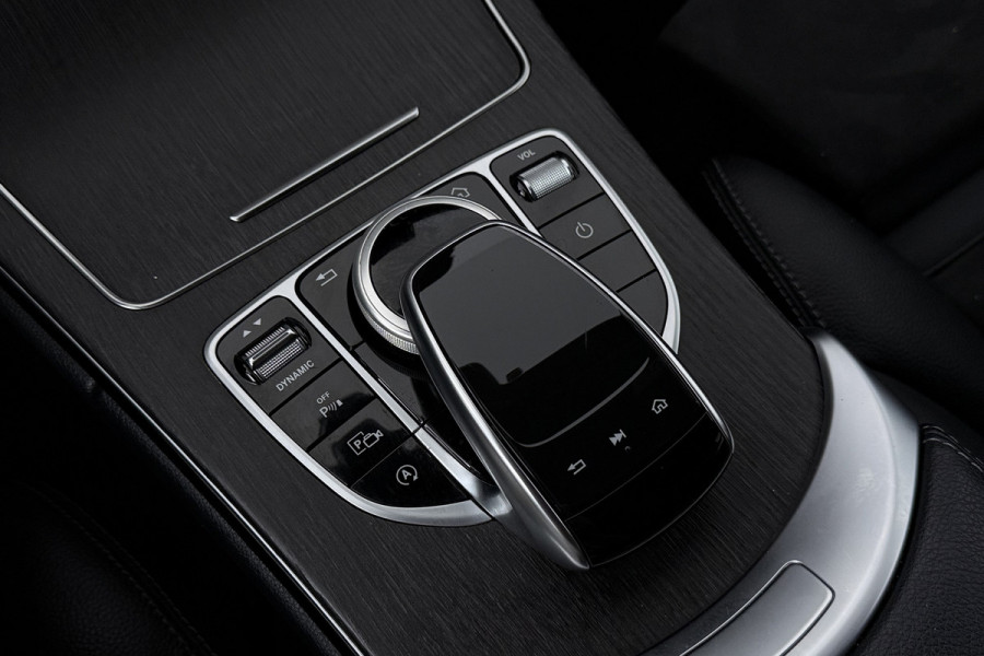 Mercedes-Benz C-Klasse Estate 200 Advantage Pack (TREKHAAK, CAMERA, STOELVERWARMING, ELEKTR STOELEN, CRUISE CONTROL, SENSOREN)