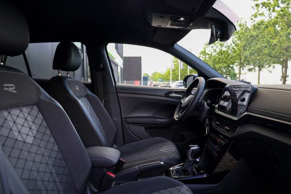 Volkswagen T-Cross 1.0 TSI R-Line Edition | R-LINE | ACC | IQ LIGHT | CAMERA | 18 INCH | VERLICHTE GRILL | DIGITAL |