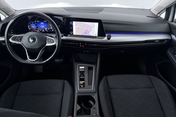 Volkswagen Golf 2.0 TDI Style (DIGITALE COCKPIT, SFEERVERLICHTING, NAVIGATIE, CRUISE ADAPTIEF, STUURVERWARMING)
