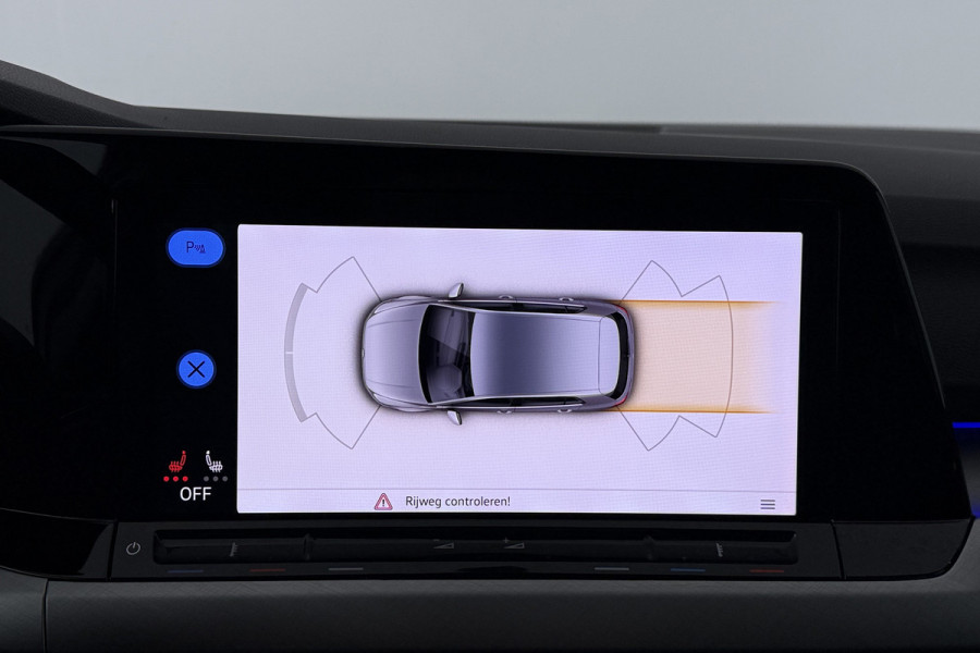 Volkswagen Golf 2.0 TDI Style (DIGITALE COCKPIT, SFEERVERLICHTING, NAVIGATIE, CRUISE ADAPTIEF, STUURVERWARMING)