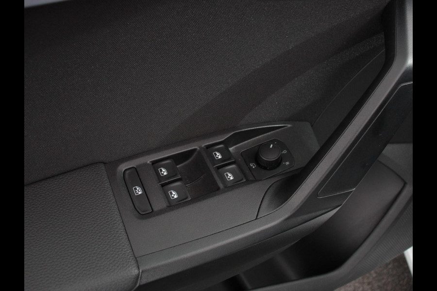 Seat Ibiza 1.0 TSI 110 pk DSG FR Navigatie Apple Carplay / Android Auto Climate Control Stoelverwarming Cruise control LED-koplampen