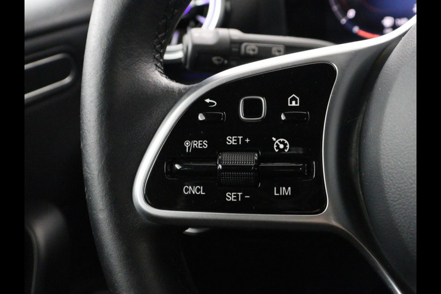 Mercedes-Benz A-Klasse 250e Style | SOH 92% | Stoelverwarming | Sfeerverlichting | Keyless | Camera | Navigatie | Widescreen | Half leder | Side Assist | Climate control | Bluetooth | PHEV | Plug In