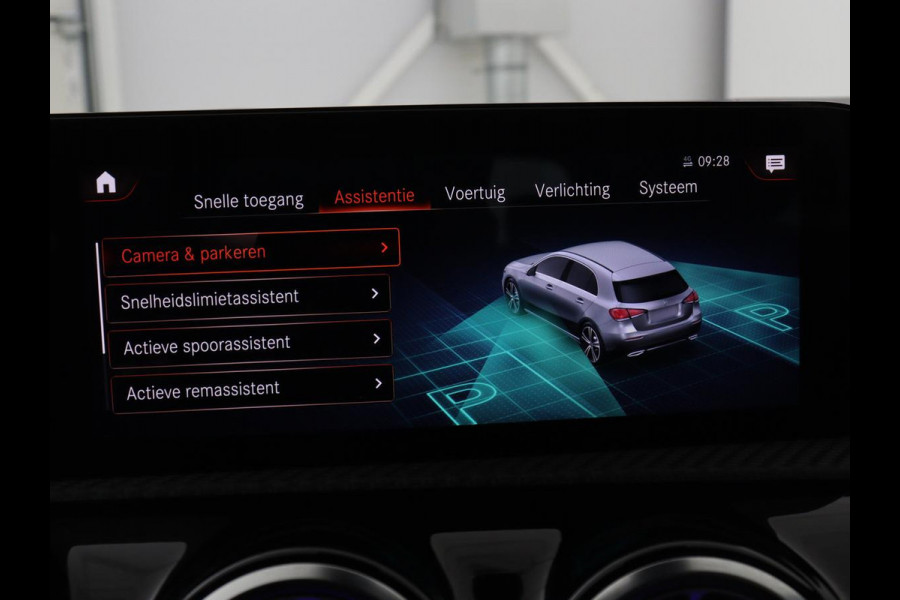 Mercedes-Benz A-Klasse 250e Style | SOH 92% | Stoelverwarming | Sfeerverlichting | Keyless | Camera | Navigatie | Widescreen | Half leder | Side Assist | Climate control | Bluetooth | PHEV | Plug In