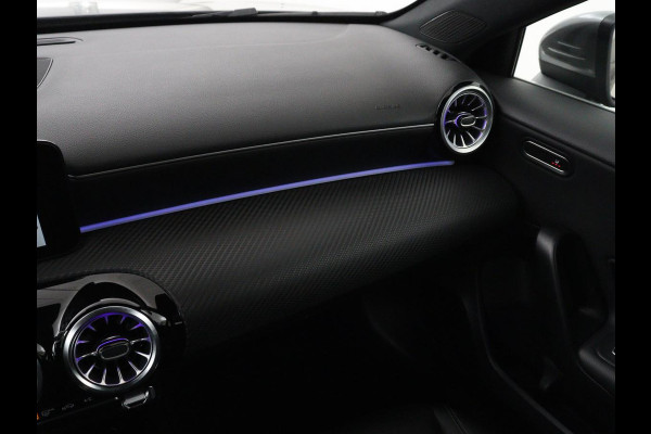 Mercedes-Benz A-Klasse 250e Style | SOH 92% | Stoelverwarming | Sfeerverlichting | Keyless | Camera | Navigatie | Widescreen | Half leder | Side Assist | Climate control | Bluetooth | PHEV | Plug In