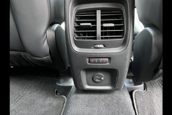 Ford Kuga 2.5 PHEV Vignale 225pk | Driver Assistance Pack | Technology Pack | Winterpack | Wegklapbare Trekhaak | 1.500kg Trekgewicht