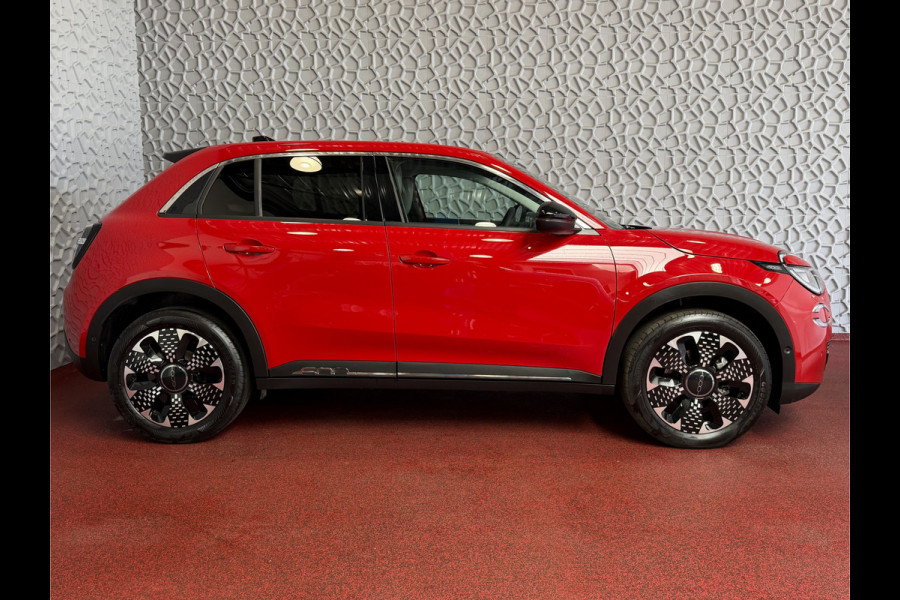 Fiat 600 1.2 HYBRID LA PRIMA STOELVERW. ELEK.KLEP LEER MASSAGE CAMERA CARPLAY ADAP.CRUISE ELEK.STOEL 18''LMV ✅ Top Auto Fiat Wijchen , 30 Jaar ervaring in Fiat , Wij leveren de : Icon / La Prima / Pop / Sport . Urban / Benzine / Hybrid . Met Fabrieksgarantie ✅