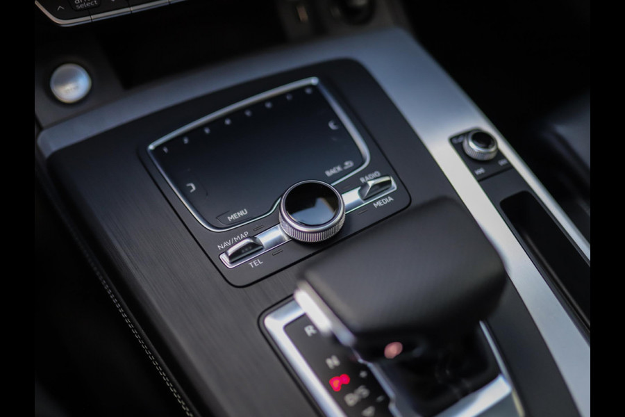 Audi Q5 55 TFSI e quattro Competition | S-Line | Luchtvering | Leder | Pano