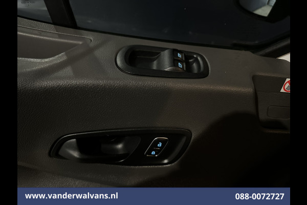 Ford Transit 2.0 TDCI 160pk Bakwagen Laadklep Euro6 Airco | Cruisecontrol | Verwamde voorruit Bijrijdersbank