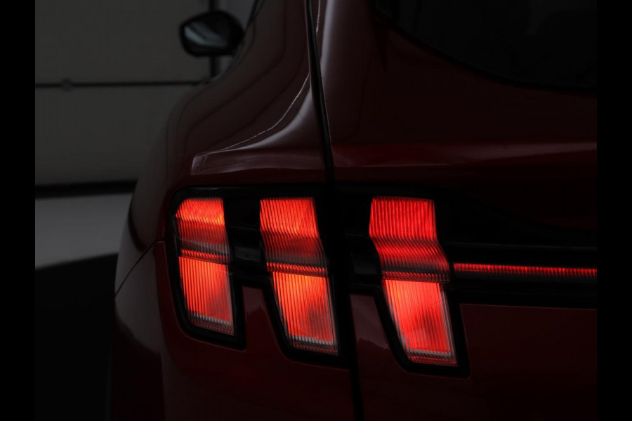 Ford Mustang Mach-E RWD 75 kWh | SOH 91% | Panoramadak | 360 Camera | Leder | Stoelverwarming | B&O Sound | Adaptive cruise | Park Assist | Keyless | Carplay | Navigatie | Full LED