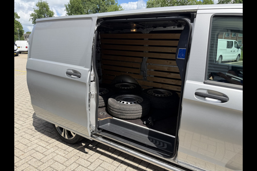 Mercedes-Benz Vito 114 CDI automaat Lang L2H1 / vaste prijs rijklaar € 24.950 ex btw / euro 6 / bpm vrij / lease vanaf € / trekhaak / airco / cruise / navigatie / camera / lichtmetalen velgen !