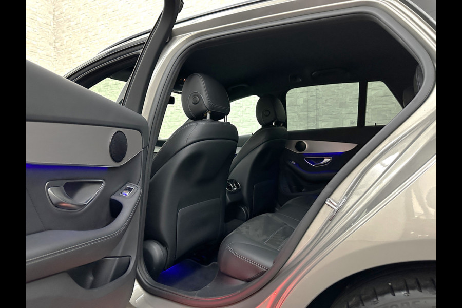 Mercedes-Benz C-Klasse Estate 180 AMG-Line | Origineel NL | Multibeam-LED | Widescreen | Sfeerverlichting | Night-Pakket | Stoelverwarming | Achteruitrij-Camera | Carplay | Comand Navi | Dealer Onderhouden | Draadloos Laden |