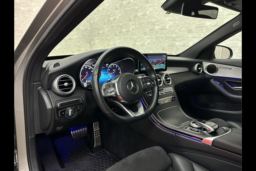 Mercedes-Benz C-Klasse Estate 180 AMG-Line | Origineel NL | Multibeam-LED | Widescreen | Sfeerverlichting | Night-Pakket | Stoelverwarming | Achteruitrij-Camera | Carplay | Comand Navi | Dealer Onderhouden | Draadloos Laden |
