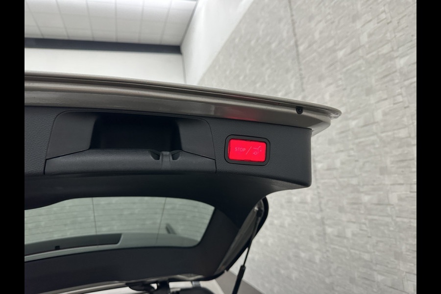 Mercedes-Benz C-Klasse Estate 180 AMG-Line | Origineel NL | Multibeam-LED | Widescreen | Sfeerverlichting | Night-Pakket | Stoelverwarming | Achteruitrij-Camera | Carplay | Comand Navi | Dealer Onderhouden | Draadloos Laden |