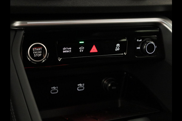 Audi Q5 S edition e-hybrid 299 pk | Techniekpakket plus | Panorama-glasdak | Optiekpakket zwart-glanzend | Geheugen bestuurdersstoel |