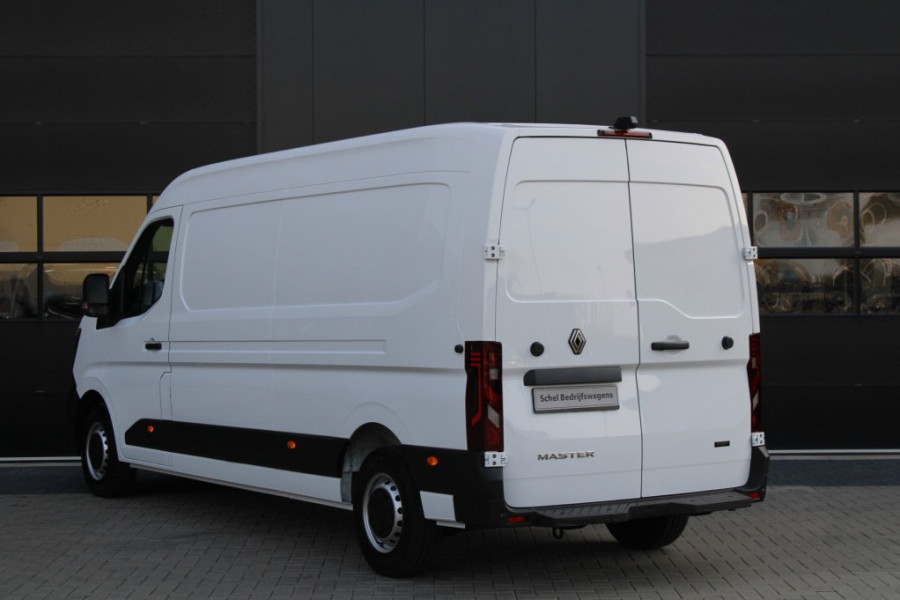 Renault Master E-Tech T35 L3H2 Advance long range 87 kWh 143pk - Camera - Trekhaak - Cruise - LED - Carplay/Android - Rijklaar