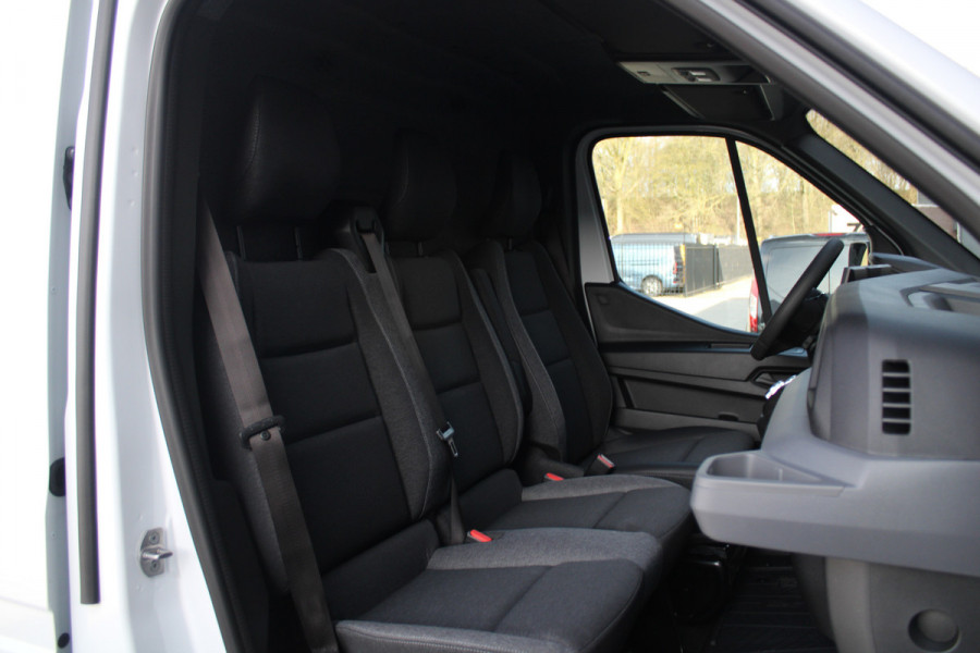 Renault Master E-Tech T35 L3H2 Advance long range 87 kWh 143pk - Camera - Trekhaak - Cruise - LED - Carplay/Android - Rijklaar