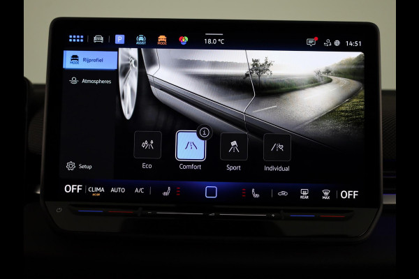 Volkswagen T-Roc 1.5 eTsi Style First Edition | 360 Camera | Black Style | Head-Up display | Led Matrix |