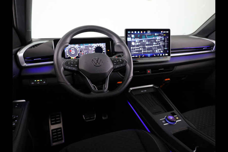 Volkswagen T-Roc 1.5 eTsi Style First Edition | 360 Camera | Black Style | Head-Up display | Led Matrix |