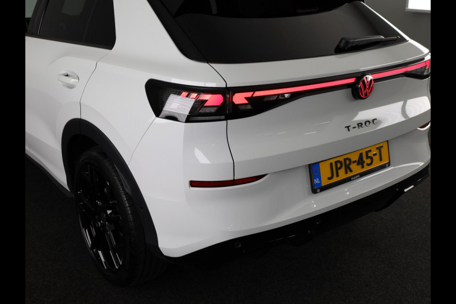 Volkswagen T-Roc 1.5 eTsi Style First Edition | 360 Camera | Black Style | Head-Up display | Led Matrix |