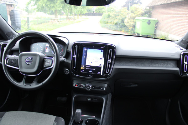 Volvo XC40 1.5 T3 Business Pro NAVI TREKHAAK ECC LED 164Pk 132000KM!!!