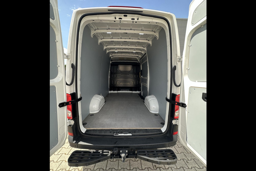 Volkswagen Crafter 35 2.0 TDI L3H3 Exclusive Facelift Automaat nieuw model!
