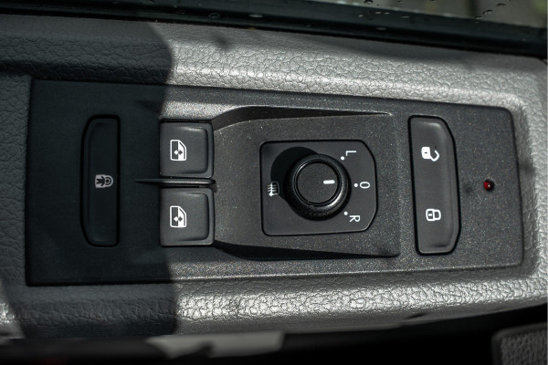 Volkswagen Transporter T6.1 2.0 TDI L1H1 | 150 PK | Automaat | 1e Eigenaar | Cruise | Carplay | Zijschuifdeur R+L | Airco