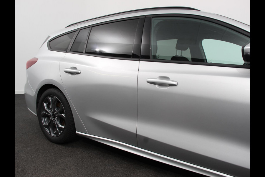 Ford FOCUS Wagon 1.0 EcoBoost Hybrid 155pk ST Line Cruise control Navigatie Climate Control Camera Parkeer sensoren DAB Led Lichtmetalen velgen
