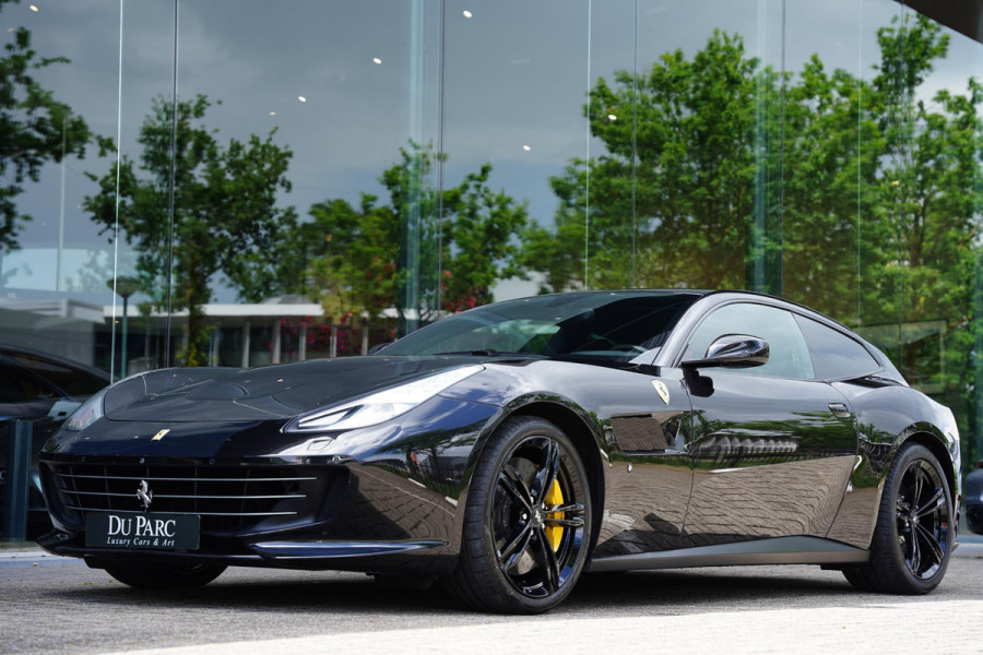 Ferrari GTC4Lusso T 3.9 V8 / Atelier Car / Passenger Display