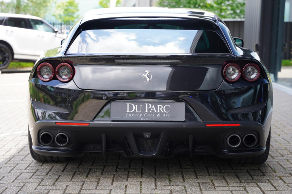 Ferrari GTC4Lusso T 3.9 V8 / Atelier Car / Passenger Display