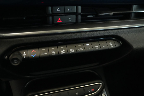 Fiat 600 1.2 Hybrid Urban Cruise/Climate Carplay PDC Camera Keyless Entry/Start