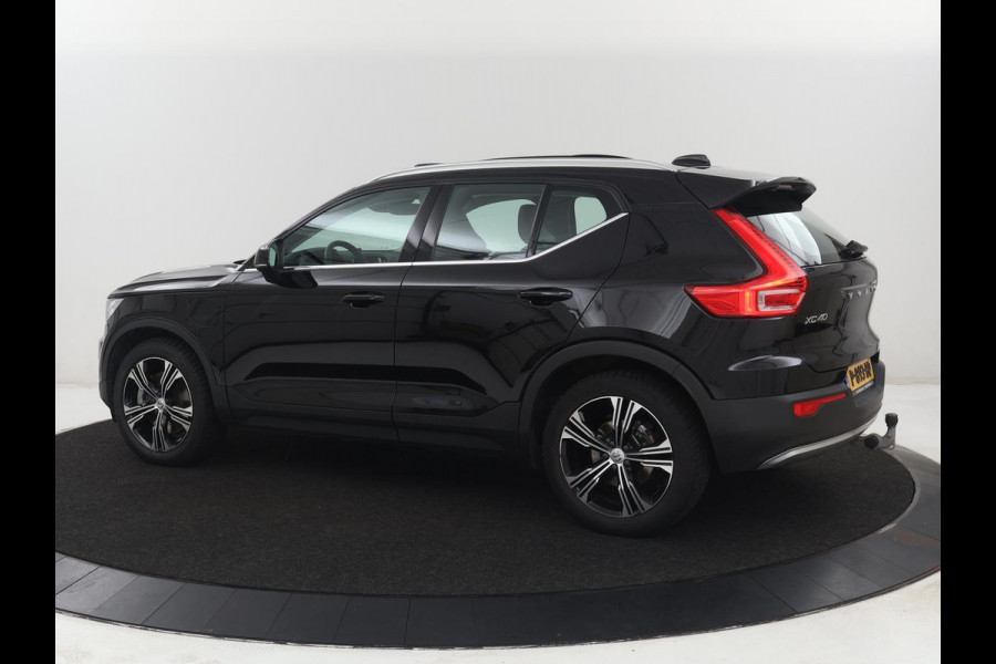 Volvo XC40 1.5 T5 Recharge Inscription | SOH 89,7% | Panoramadak | Leder | 360 Camera | Trekhaak | Stoelverwarming | Adaptive cruise | Memory | Carplay | Navigatie | Keyless | Full LED | Parkeerhulp | PHEV | Plug In