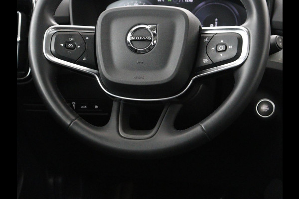 Volvo XC40 1.5 T5 Recharge Inscription | SOH 89,7% | Panoramadak | Leder | 360 Camera | Trekhaak | Stoelverwarming | Adaptive cruise | Memory | Carplay | Navigatie | Keyless | Full LED | Parkeerhulp | PHEV | Plug In
