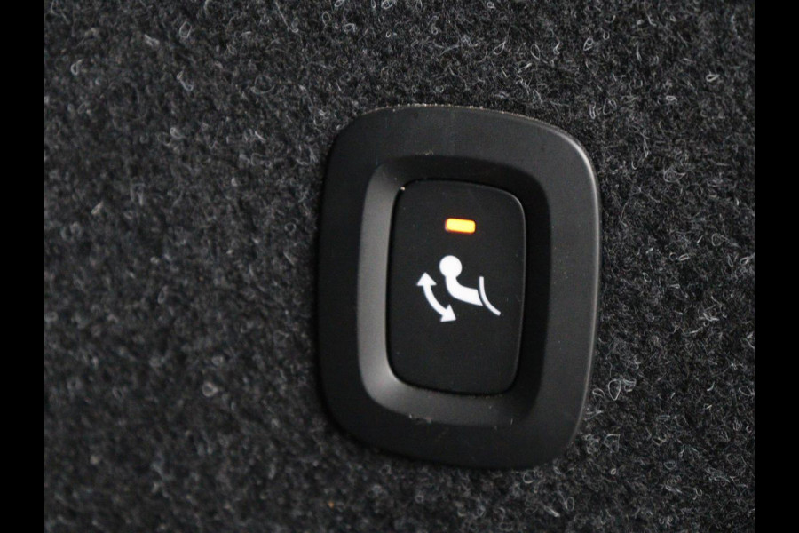 Volvo XC40 1.5 T5 Recharge Inscription | SOH 89,7% | Panoramadak | Leder | 360 Camera | Trekhaak | Stoelverwarming | Adaptive cruise | Memory | Carplay | Navigatie | Keyless | Full LED | Parkeerhulp | PHEV | Plug In