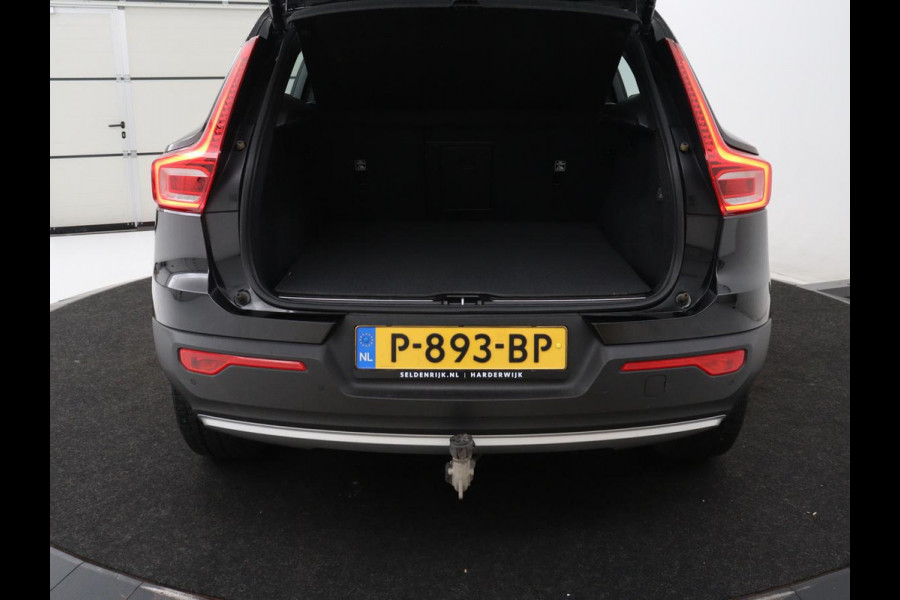 Volvo XC40 1.5 T5 Recharge Inscription | SOH 89,7% | Panoramadak | Leder | 360 Camera | Trekhaak | Stoelverwarming | Adaptive cruise | Memory | Carplay | Navigatie | Keyless | Full LED | Parkeerhulp | PHEV | Plug In