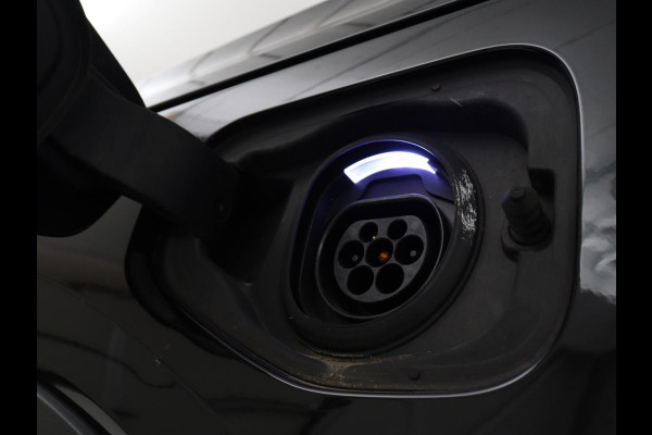 Volvo XC40 1.5 T5 Recharge Inscription | SOH 89,7% | Panoramadak | Leder | 360 Camera | Trekhaak | Stoelverwarming | Adaptive cruise | Memory | Carplay | Navigatie | Keyless | Full LED | Parkeerhulp | PHEV | Plug In