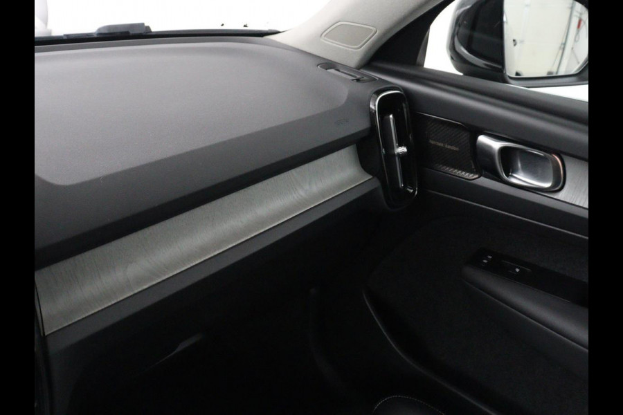 Volvo XC40 1.5 T5 Recharge Inscription | SOH 89,7% | Panoramadak | Leder | 360 Camera | Trekhaak | Stoelverwarming | Adaptive cruise | Memory | Carplay | Navigatie | Keyless | Full LED | Parkeerhulp | PHEV | Plug In