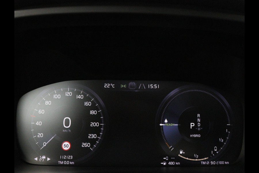 Volvo XC40 1.5 T5 Recharge Inscription | SOH 89,7% | Panoramadak | Leder | 360 Camera | Trekhaak | Stoelverwarming | Adaptive cruise | Memory | Carplay | Navigatie | Keyless | Full LED | Parkeerhulp | PHEV | Plug In