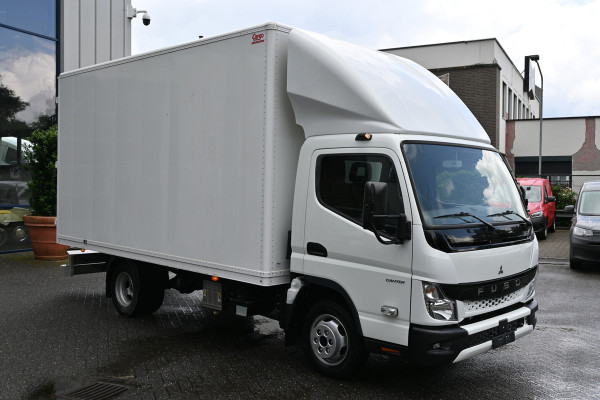 FUSO Canter 3C15 3.0 DI 340 Bakwagen 3500 KG trekhaak, Geveerde stoel