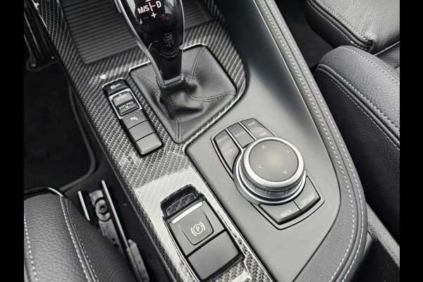 BMW X1 sDrive20i VDL Nedcar Edition | LED | Trekhaak | Leder | Stoelverwarming | Camera | Elek. achterklep |