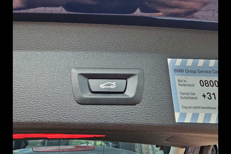 BMW X1 sDrive20i VDL Nedcar Edition | LED | Trekhaak | Leder | Stoelverwarming | Camera | Elek. achterklep |