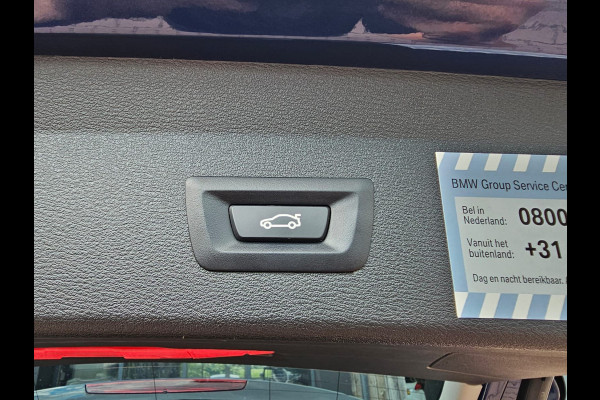 BMW X1 sDrive20i VDL Nedcar Edition | LED | Trekhaak | Leder | Stoelverwarming | Camera | Elek. achterklep |