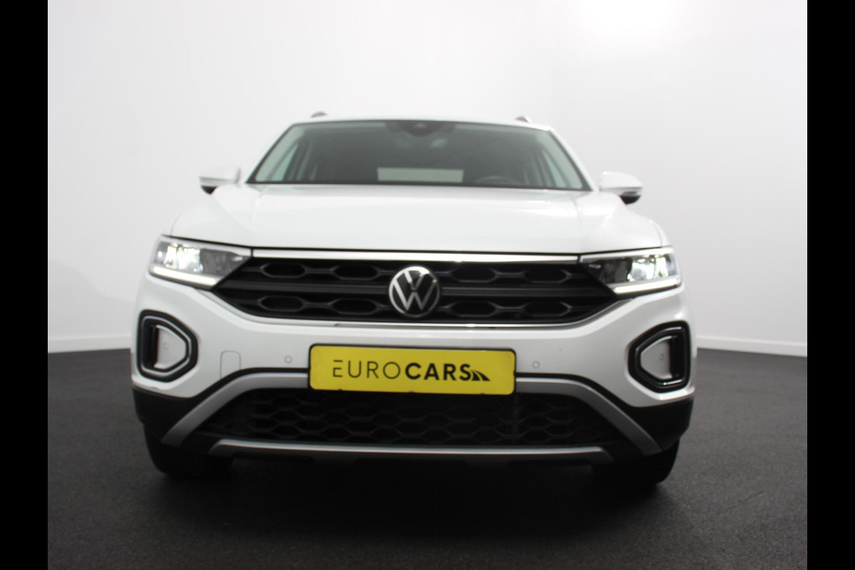 Volkswagen T-Roc 1.0 TSI 110pk Move Navigatie Apple Carpla/Android Auto Digitale Cockpit Climate Control Lichtmetalen velgen Dab