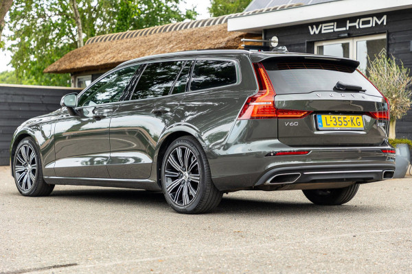 Volvo V60 2.0 T8 Twin Engine AWD Inscription Panoramadak I Leder I Adaptive Cruise I Pilot Assist I Blis I Lane Keeping I Trekhaak